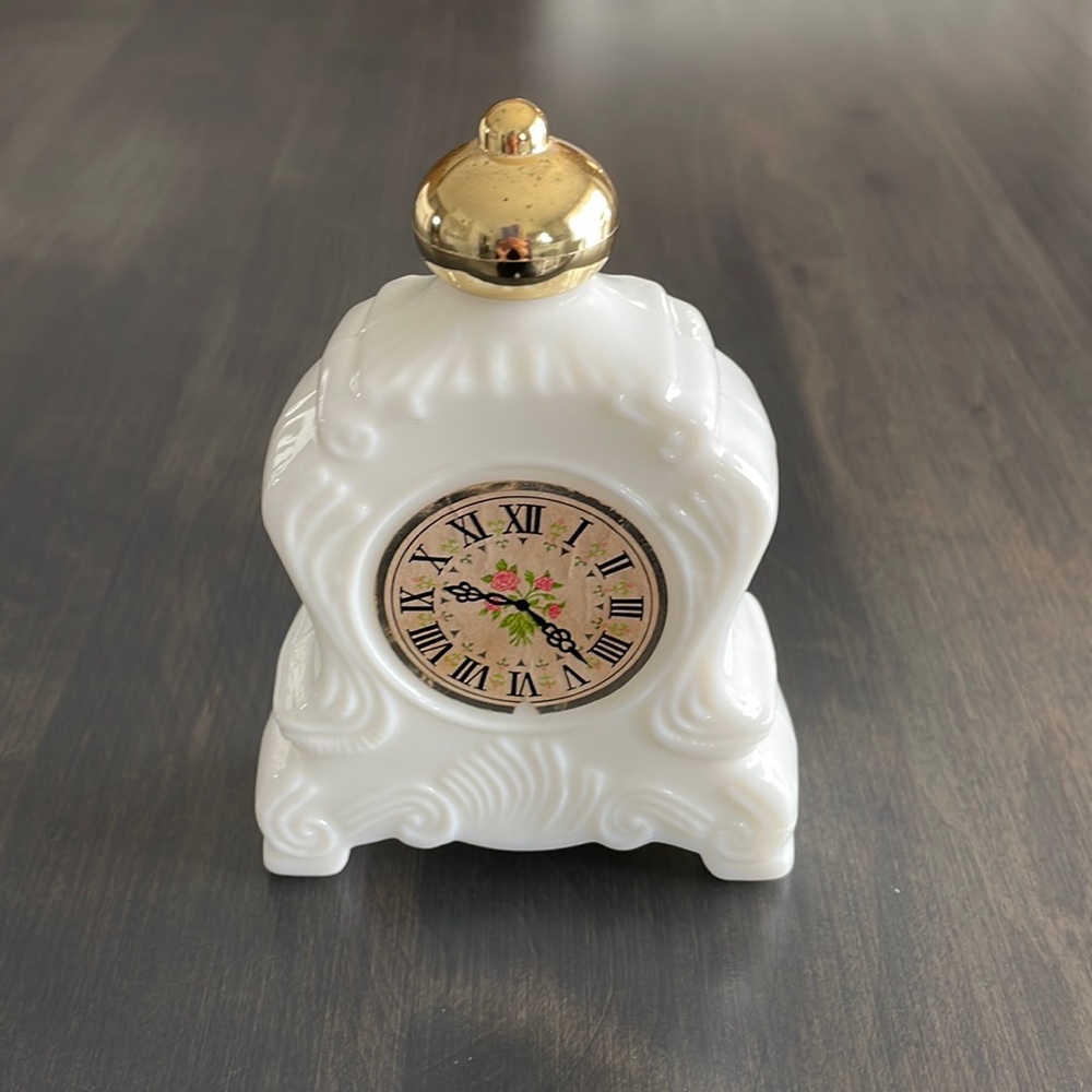 Vintage Avon White Milk Glass Mantle Clock
Bottle "Leisure Hours" Empty